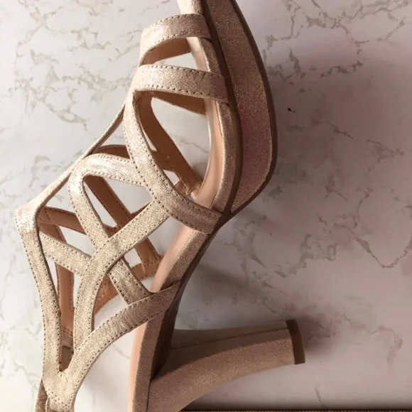 Shoes - Picture 3 of 5